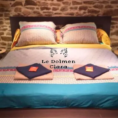 Le Loft Du Dolmen Clara, Entre Terre Et Bed & Breakfast Plounevez-Lochrist